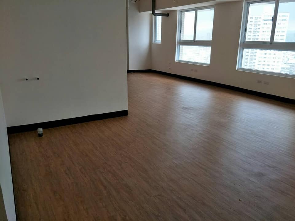 板橋塑膠地磚地板施做