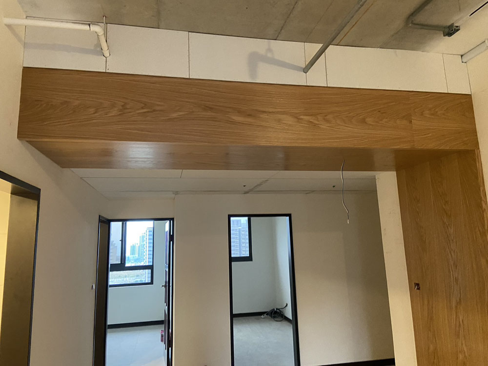 林口案場木皮透明漆施工、牆面跳色施工