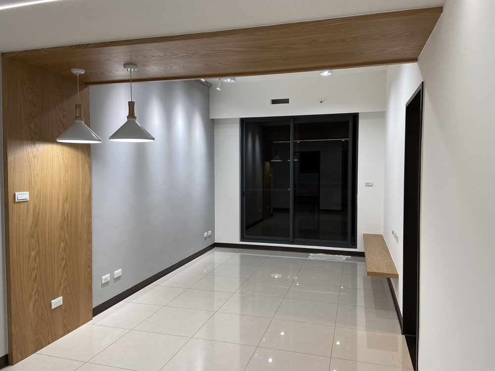 林口案場木皮透明漆施工、牆面跳色施工