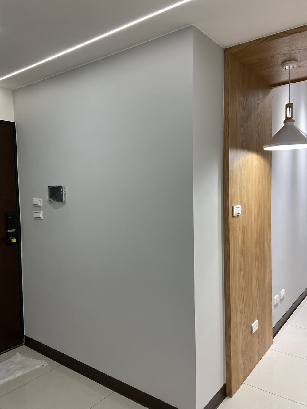 林口案場木皮透明漆施工、牆面跳色施工