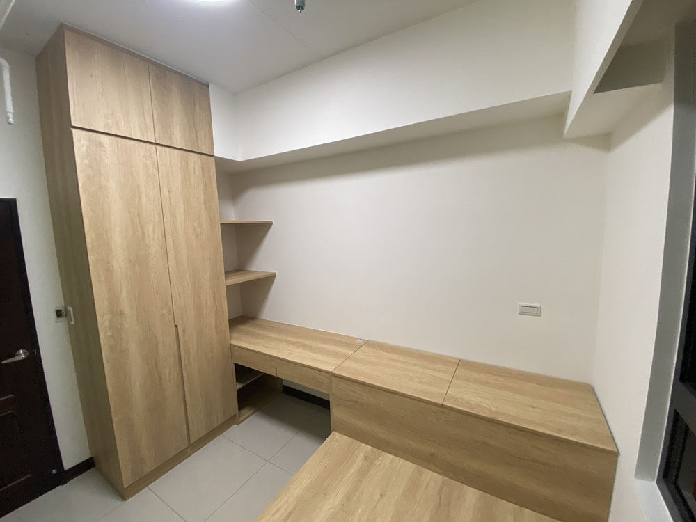 林口案場木皮透明漆施工、牆面跳色施工